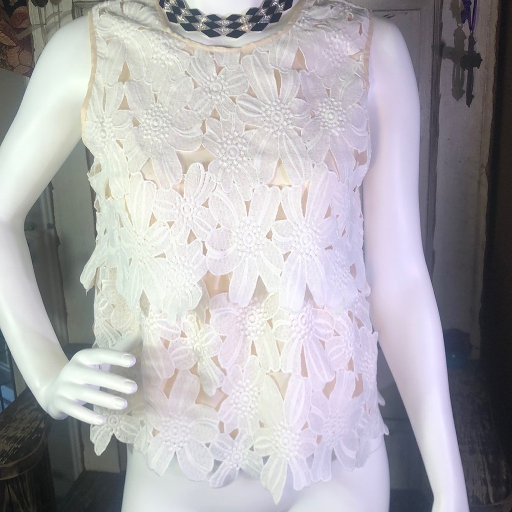 Dolce Vita White Floral Lace Blouse